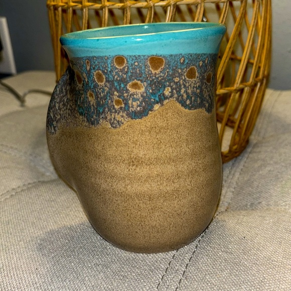 Clay in Motion Hand Warmer Tea/Coffee Ceramic Clay Mug 14oz (Right Hand) - Picture 4 of 4